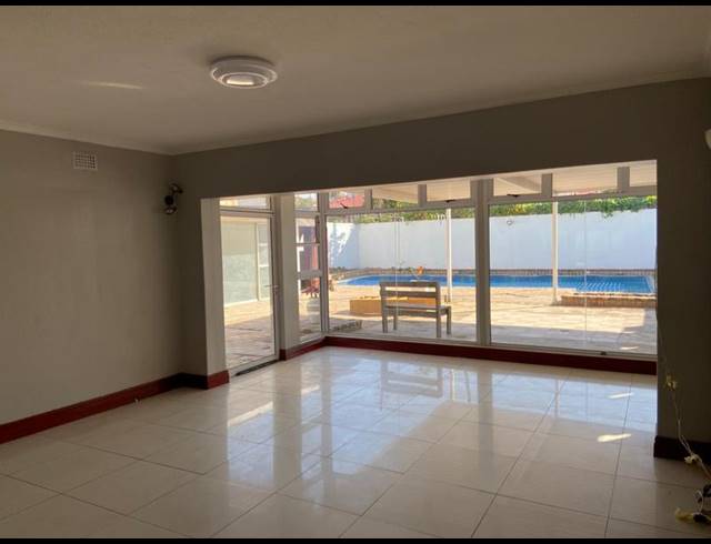 8 BEDROOM HOUSE FOR SALE IN SYDENHAM